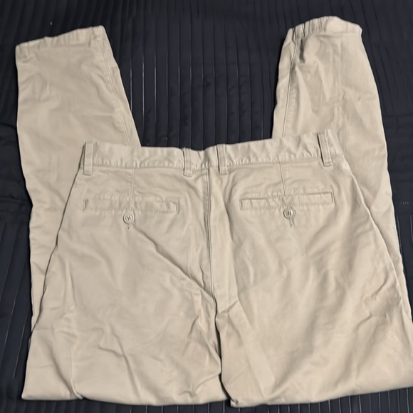 H&M khakis - Picture 3 of 4